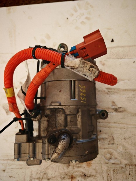 Tesla Model S kl�makompresszor (2013->2016) 1028398-00-J haszn�lt