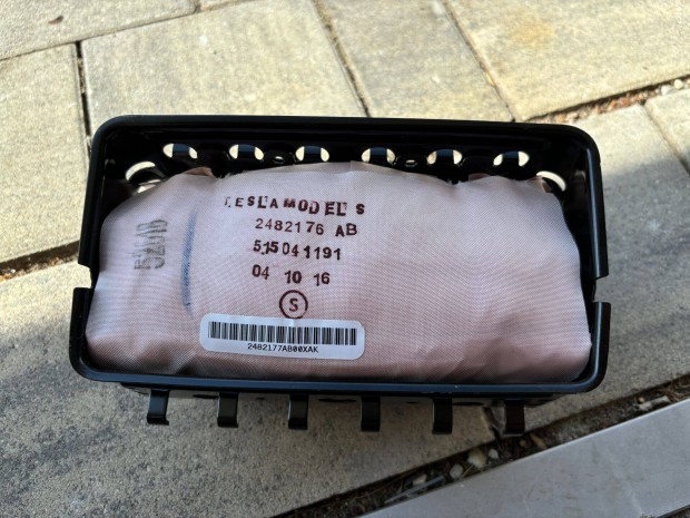 Tesla Model S lgzsk 2482176AB