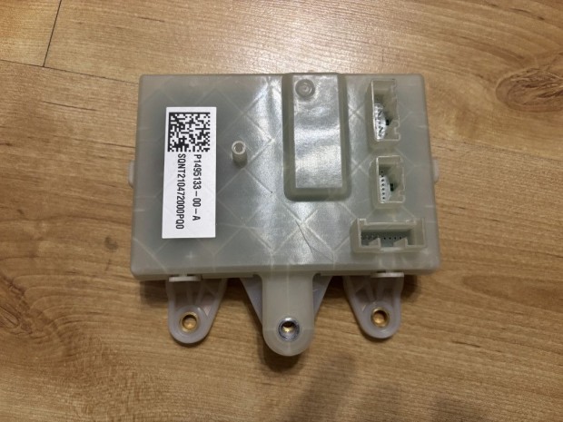 Tesla Model S vezérlő egység 1495133-00-A