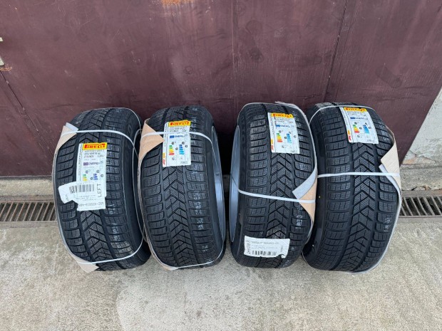 Tesla Model Y 19 gyári téli kerék Pirelli Sottozero 3 255/45 R19 XL