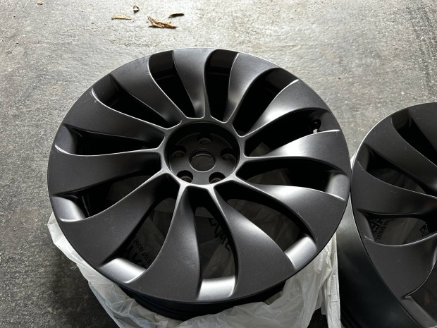 Tesla Model Y 21" 21 Über Turbina