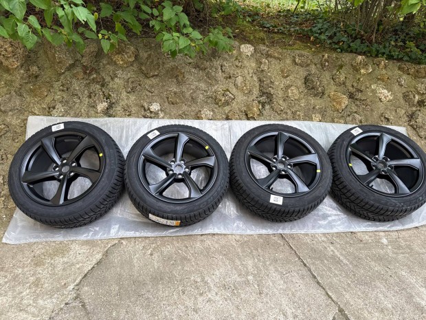 Tesla Model Y Juniper Crossflow 19" gy�ri t�liker�k Sottozero gy�ri �j