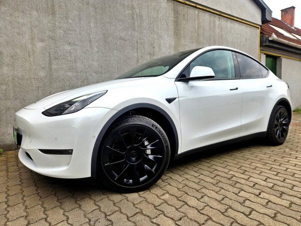 Tesla Model Y Long Range AWD (Automata) Sérülés...