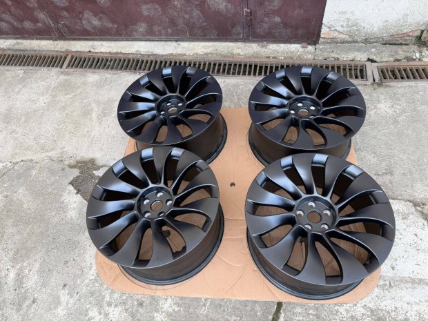 Tesla Model Y Performance �berturbine 100% gy�ri �j felni szett