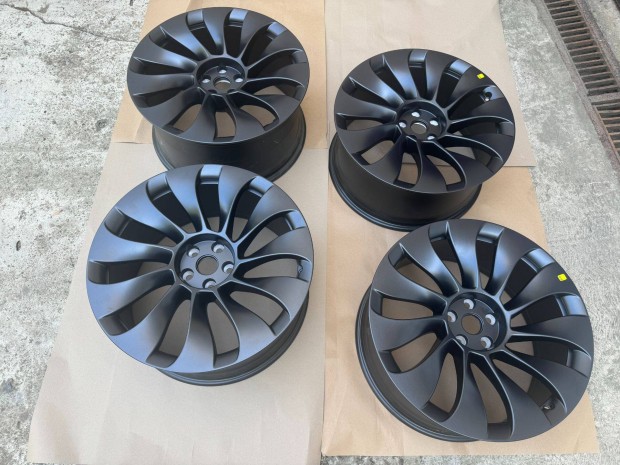 Tesla Model Y Performance berturbine 4db gyri j felni elad