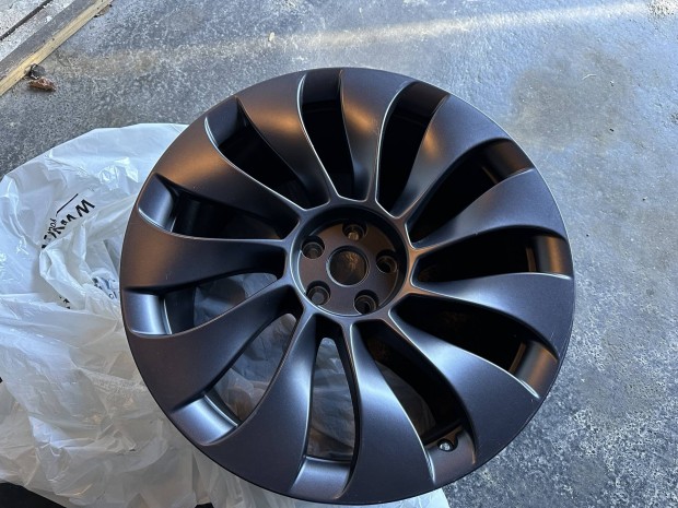 Tesla Model Y Überturbine 21"