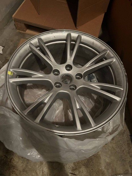 Tesla Model Y alufelni