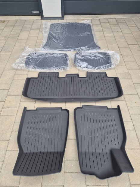 Tesla Model Y gumiszőnyeg garnitúra Új!