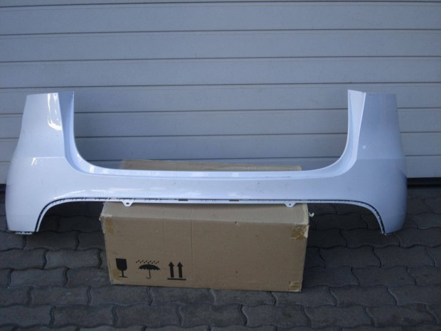 Tesla Model Y hátsó lökhárító 1494005-00-B 2022-től Hibátlan