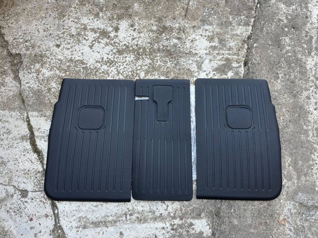 Tesla Model Y h�ts� �l�st�mla v�d� �l�sv�d� t�pz�ras 3 r�szes