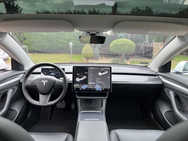 Tesla Pakol rekesz kijelz al
