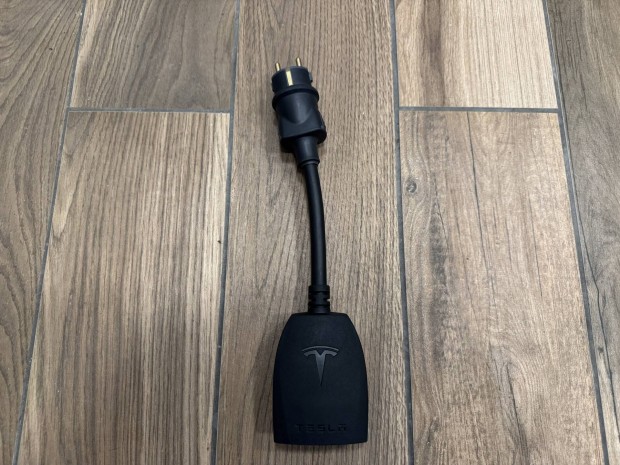 Tesla UMC1 Schuko Adapter