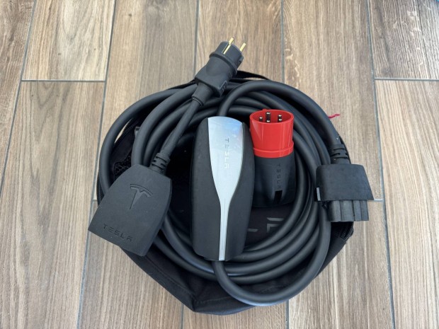 Tesla UMC 1 UMC1 3 fzis Otthoni Tlt