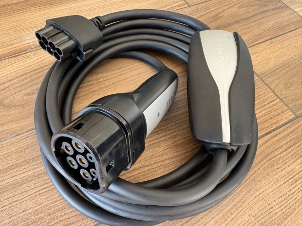 Tesla UMC 1 UMC1 type2 k�bel Hib�s
