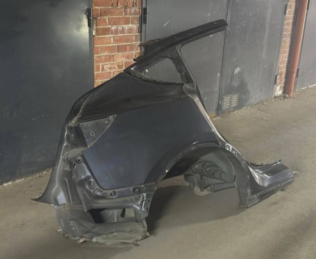 Tesla Y hátsó negyed - rear quarter panel