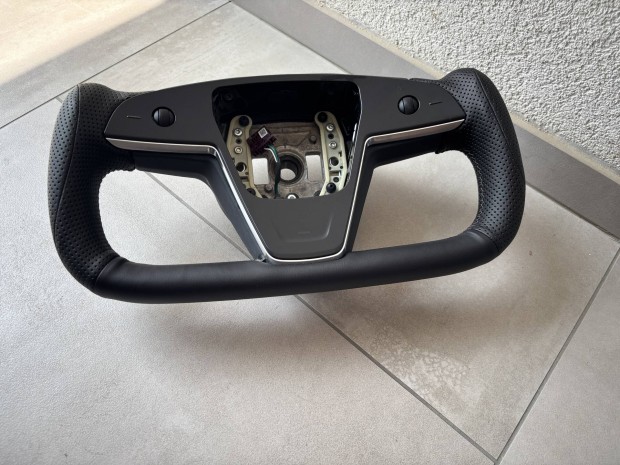 Tesla Yoke kormány 1622612-00-G