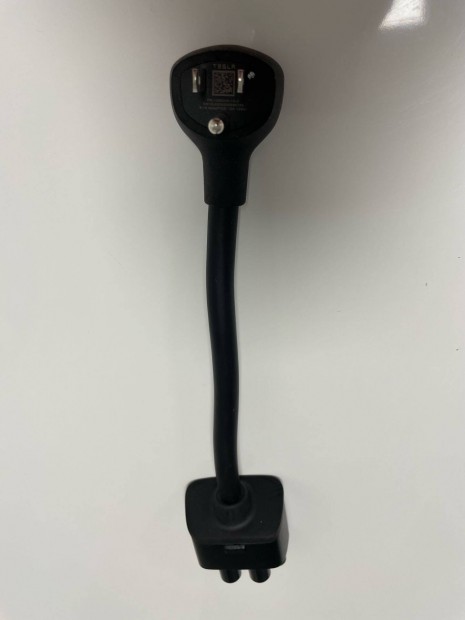 Tesla adapter tlt UK mobil csatlakoz tltkbel