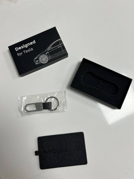 Tesla kulcskrtya tart