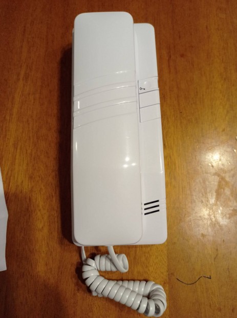 Tesla lakáskészülék kaputelefon