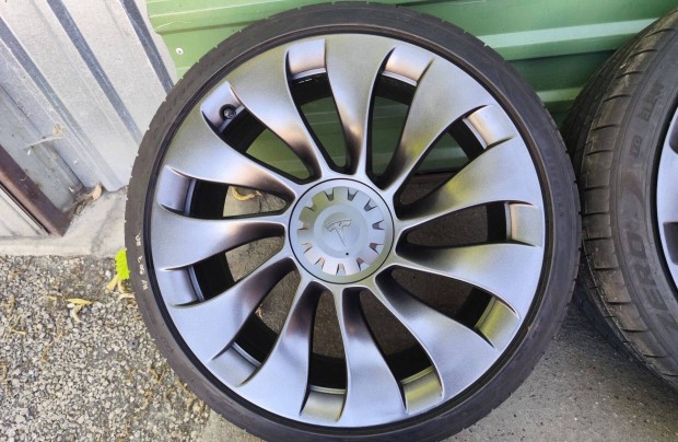Tesla model 3 gyári alufelni 20" überturbene