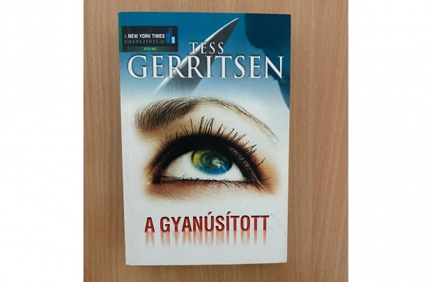 Tess Gerritsen: A gyanstott cm knyv