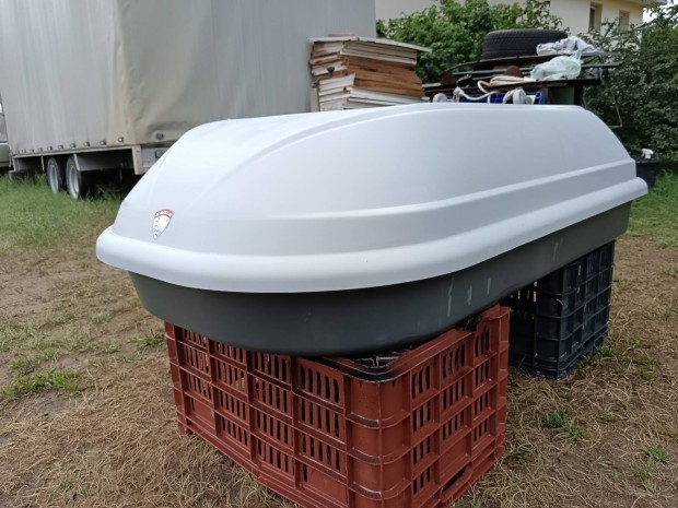 Tetőbox 320 literes, zárható, szép állapotban