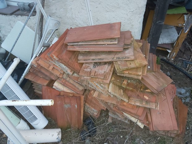 Tet�cserepek ingyen elvihet�k