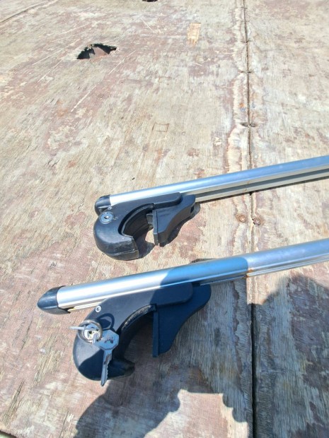 Tet�csomagtart� Ford