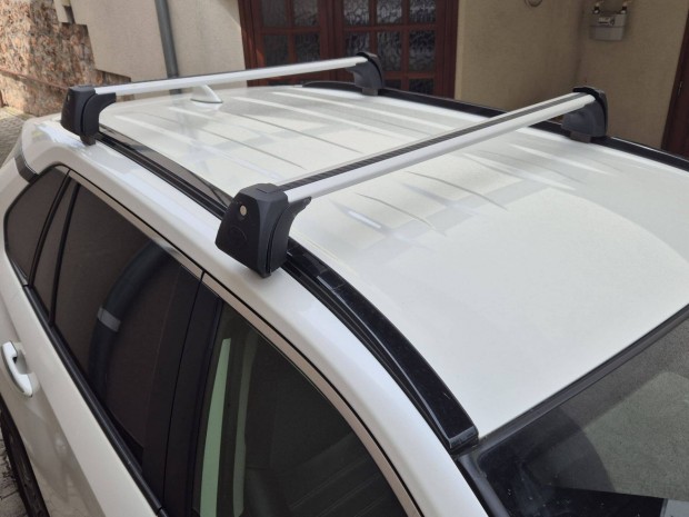 Tetcsomagtart Toyota Rav 4