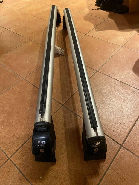 Tet�csomagtart� (Toyota)