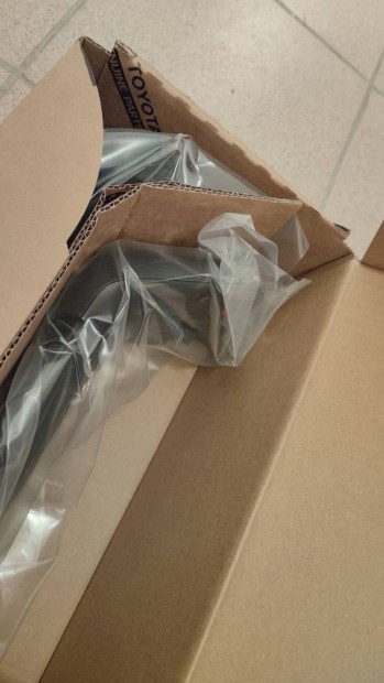 Tetcsomagtart keresztrd Toyota Corolla Crosshoz