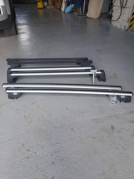 Tetcsomagtart lcek. Kia Sorento, Opel Insignia, Univerzlis Thule