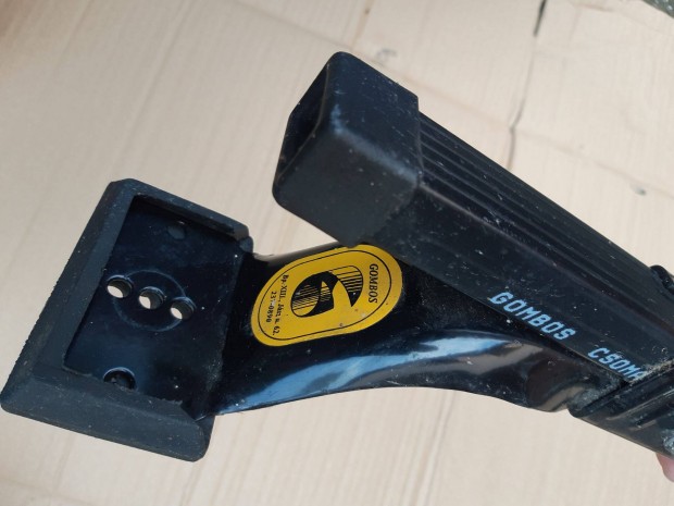 Tetcsomagtart szemlygpkocsihoz (Gombos-fle, fix pontos)
