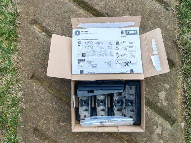 Tet�csomagtart� thule kit 7101 toyota corolla cross 2021-�j!!!