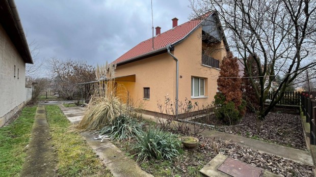 Tet�t�r be�p�t�ses csal�di h�z elad� Kardosk�ton