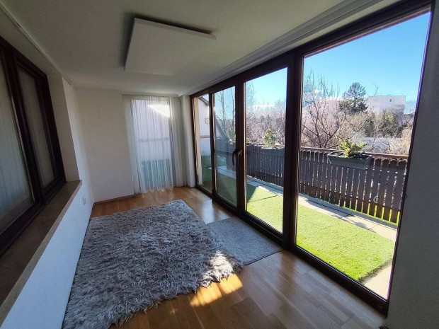 Tet�teraszos lak�s Gy�r-N�dorv�rosban