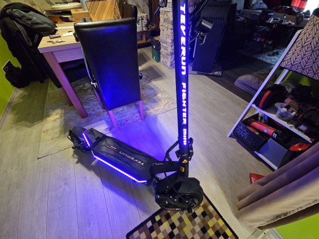 Teverun Fighter Mini Elektromos Roller - Garis 2028-ig