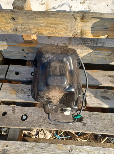 Tgb 303  Laser  101 R zemanyag tank szintjelzvel