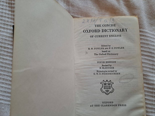 The Concise English Oxford Dictionary kissztr A5nl picit nagyobb