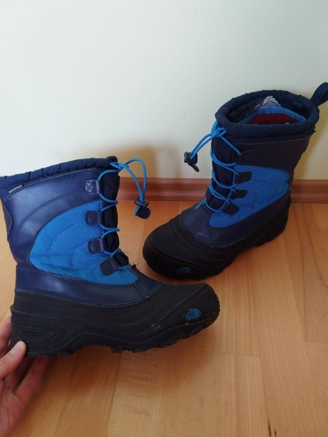 The North Face 37-es fi blelt csizma