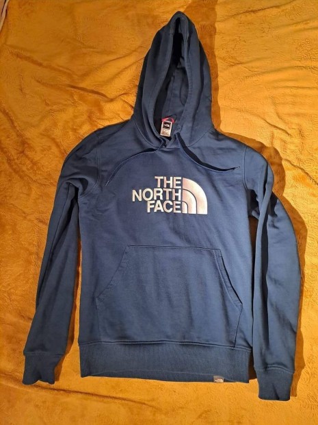 The North Face drew peak M