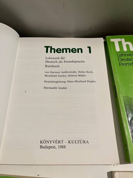 Themen 1 Kursbuch Arbeitsbuch 2 db nmet nyelvknyv