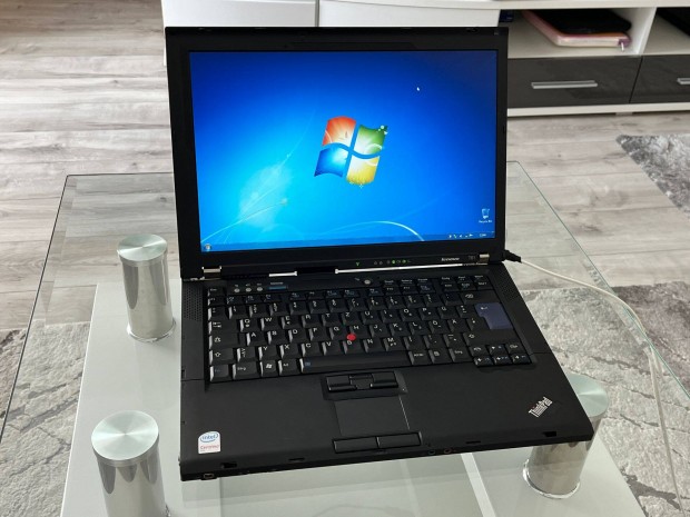 Thinkpad T61 laptop notebook - Core 2 Duo T7300, 2GB ram, 160GB HDD