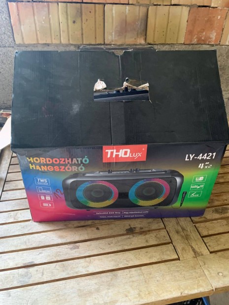 Tholux hordozható/bluetoothos hangszóró!