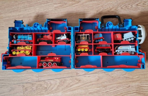 Thomas e Friends gyjt vonat s 12 mozdony v. kocsi (a kpen)
