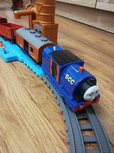 Thomas trackmaster pálya + vonat + vagonok 