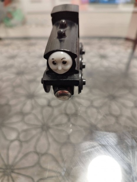 Thomas utngyrtott Donald mozdony
