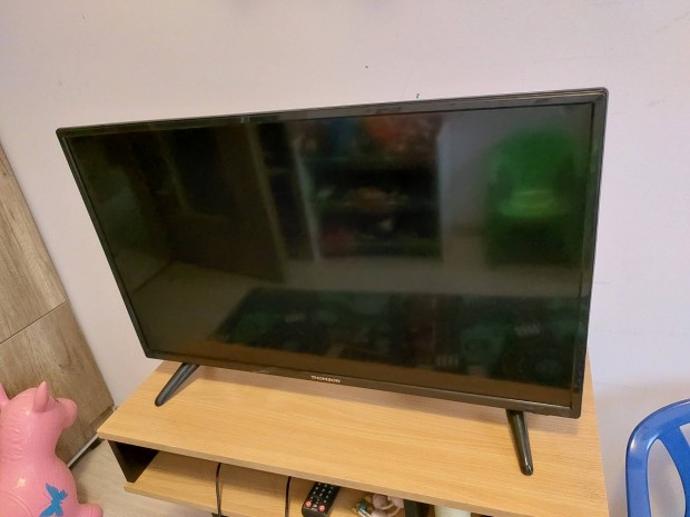 Thomson 82 cm HD led tv 