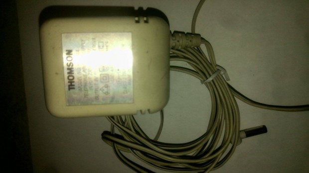 Thomson DC adapter 9V / 450mA mkd