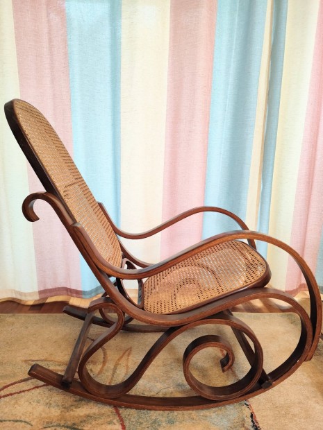 Thonet hintaszék